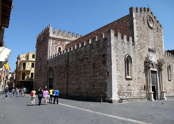 Oda ve Kahvaltı Duomo Di 3*