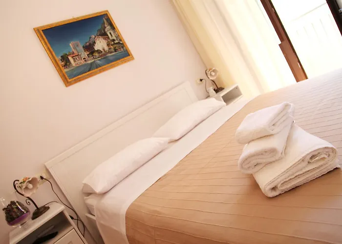 Oda ve Kahvaltı Duomo Di Taormina