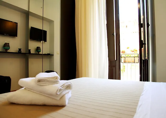 Oda ve Kahvaltı Duomo Di Taormina